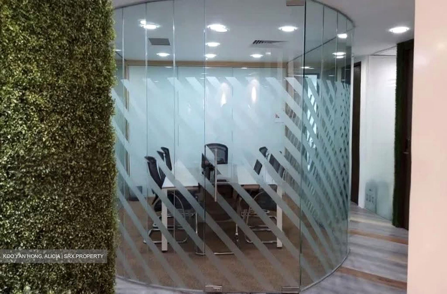 The Octagon (D1), Office #537978671